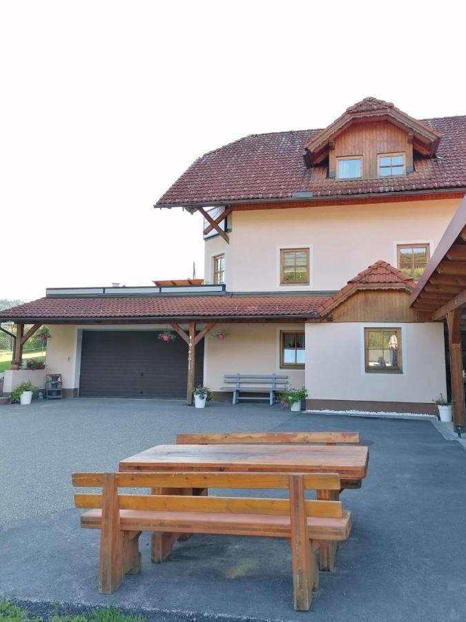 Ferienwohnung Familie Pichler Neumarkt in Steiermark Ngoại thất bức ảnh